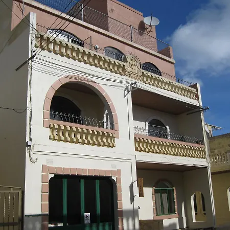 ベッド・アンド・ブレックファスト タルマルガ B＆b 3*